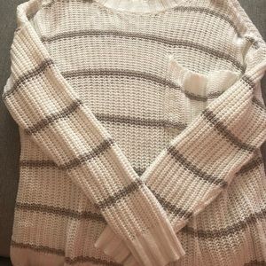 American Eagle Small sweater.